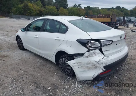 2017 Kia Forte Lx z USA, uszkodzony, nr VIN 3KPFK4A77HE094002